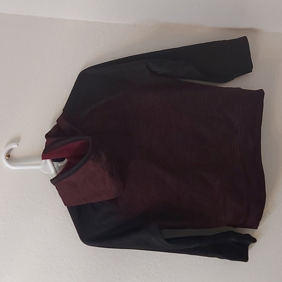 3 for $20/ Boy's light sweater - Picture 4 of 4